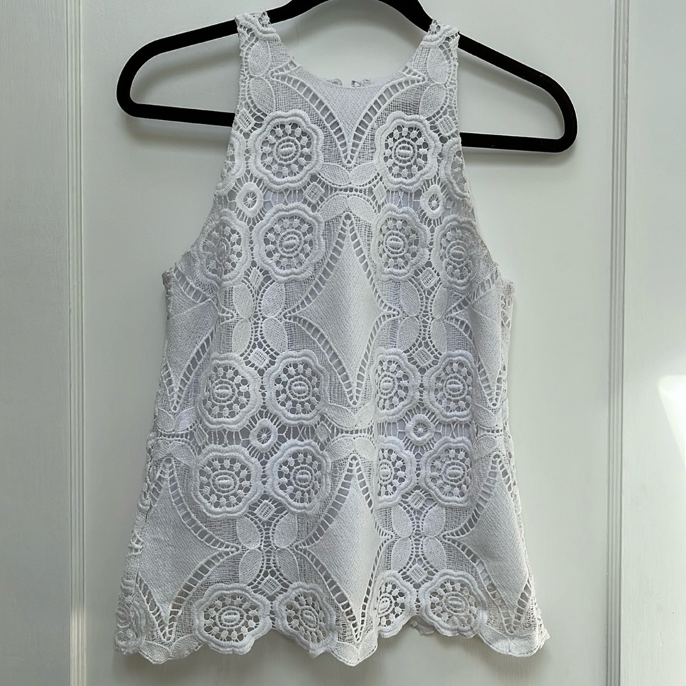Saks fifth avenue lace top XS